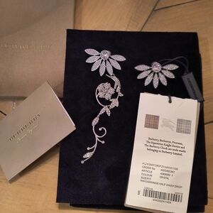 Burberry Crystal Asymmetrical Half-daisy Drop Earring And Stud Set In Crystal